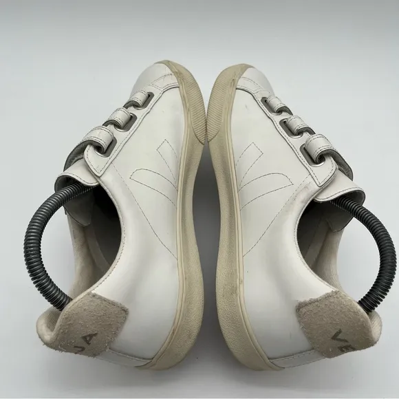 VEJA Recife White Leather Sneakers Women’s Size 9 Shoes