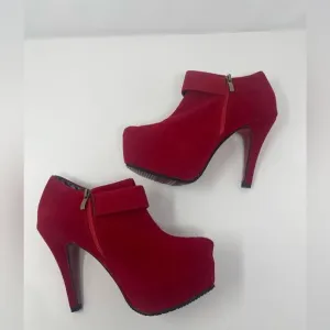 Vero Cuoio Red Faux Suede Platform Booties Heels Italian Women’s Size 8