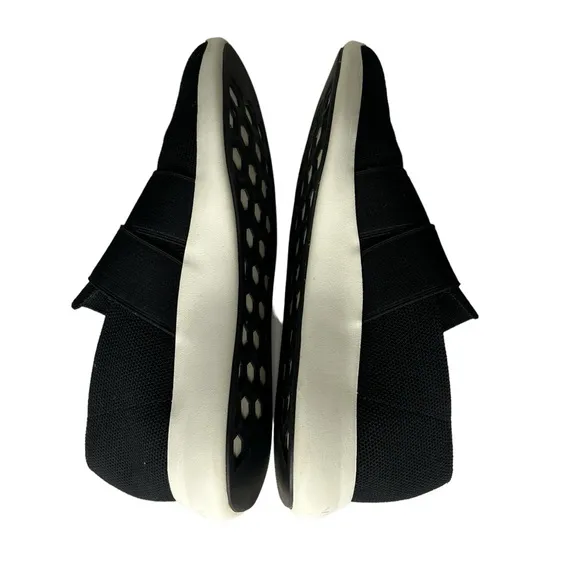 VINCE‎ Women's Size 7 Aston Black Knit Comfort Slip-On Sneakers Shoes.