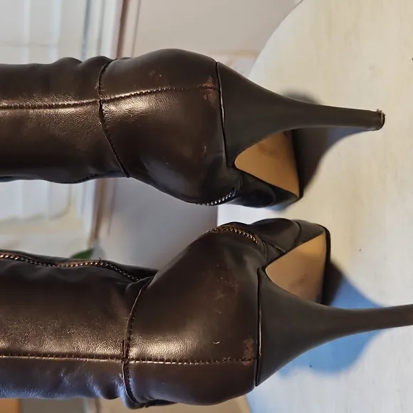 Vincent Camuto Leather Gold Zipper Brown Boots