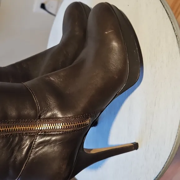 Vincent Camuto Leather Gold Zipper Brown Boots
