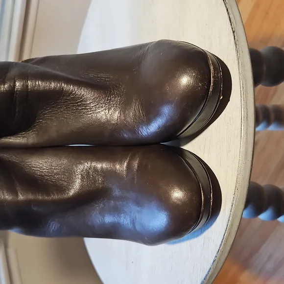 Vincent Camuto Leather Gold Zipper Brown Boots