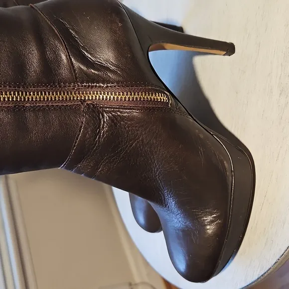 Vincent Camuto Leather Gold Zipper Brown Boots