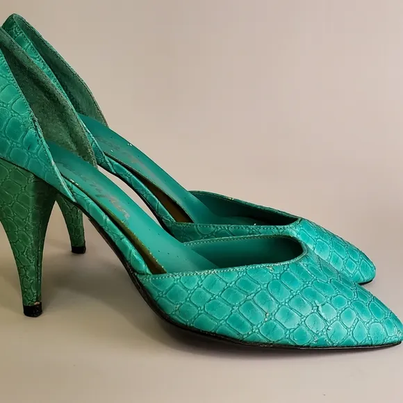 Vintage Bright Turquoise 80s Glam Faux Snakeskin Pumps
