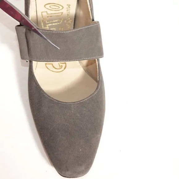 Vintage Gray Shoes Hammered Silver Buckles 7 AA