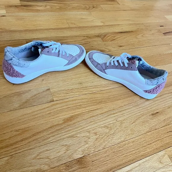 Vintage Havana Clarke Blush Multi Sneakers Size 10