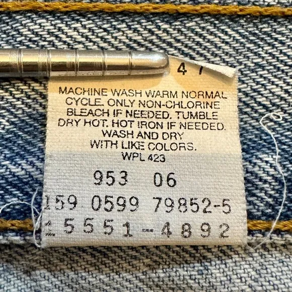 Vintage Levi's 550 Jeans Relaxed Fit Tapered Leg Light Wash‎ Denim