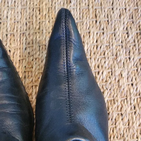Vintage Men's Winklepicker Black Leather Loafers. Gothic punk, British rock.