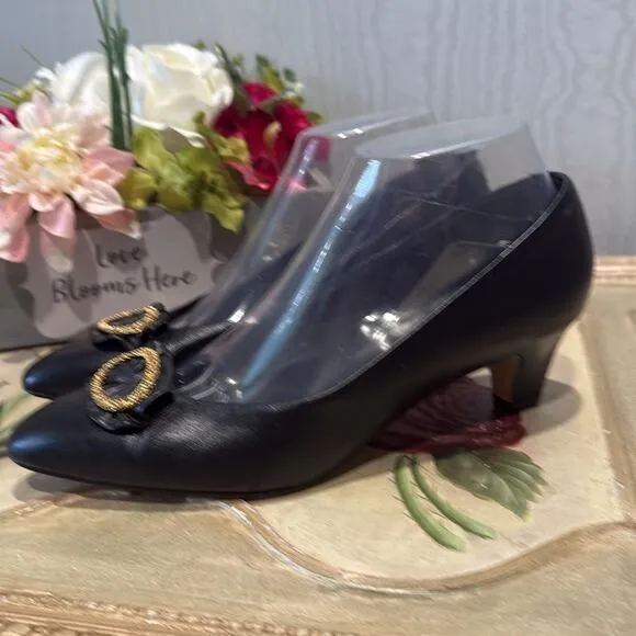 Vintage Naturalizer Soft Shoes Low Heel Pumps Heels Black Feminine Buckle Sz 8
