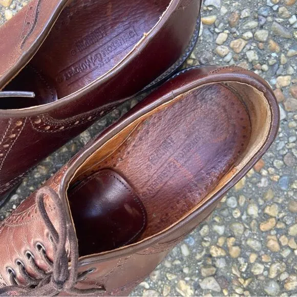 Vintage spikeless wing tip Golf shoes Italy Johnston &amp; Murphy 10 runs small 9