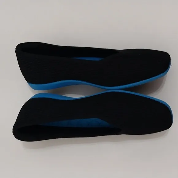Vivaia Margot Walker V Cut Flats