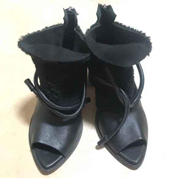 Wal &amp; Pai Ankle Shoes Back Zipper Pointy Toe Leather Faux Fur Size 6 Black