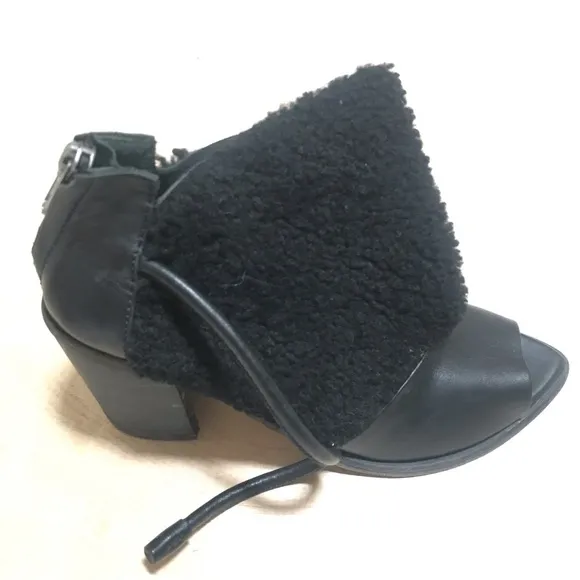 Wal &amp; Pai Ankle Shoes Back Zipper Pointy Toe Leather Faux Fur Size 6 Black