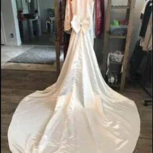 Wedding dress , petite