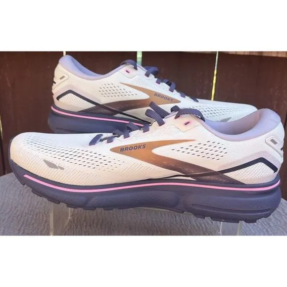 Women's Brooks Ghost 15 White/Purple/Pink Athletic Sneaker Size 12B -Men's 10.5B