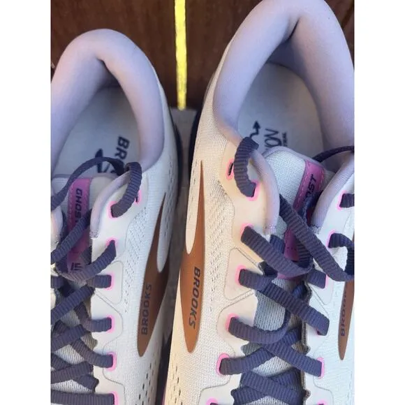Women's Brooks Ghost 15 White/Purple/Pink Athletic Sneaker Size 12B -Men's 10.5B