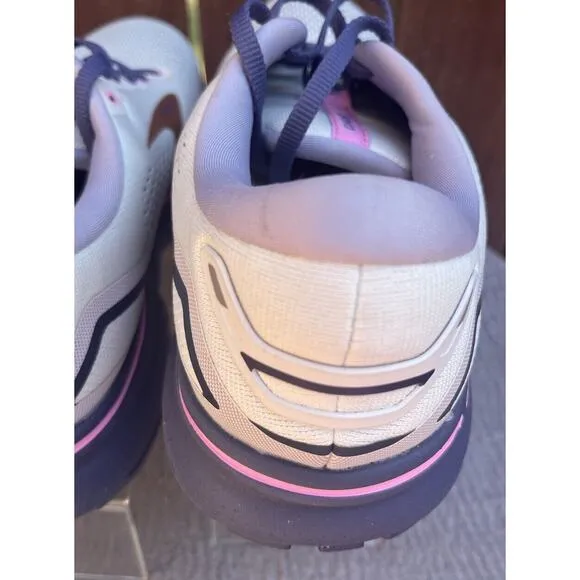 Women's Brooks Ghost 15 White/Purple/Pink Athletic Sneaker Size 12B -Men's 10.5B