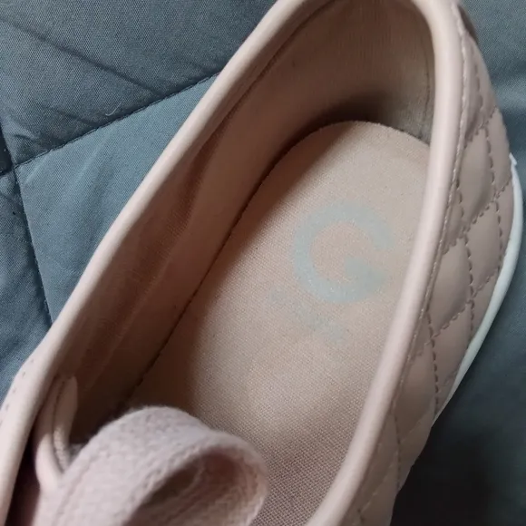 Women's G By Guess Quilted Dusty Rose Faux Leather Lace Up Sneakers Pink &amp; White