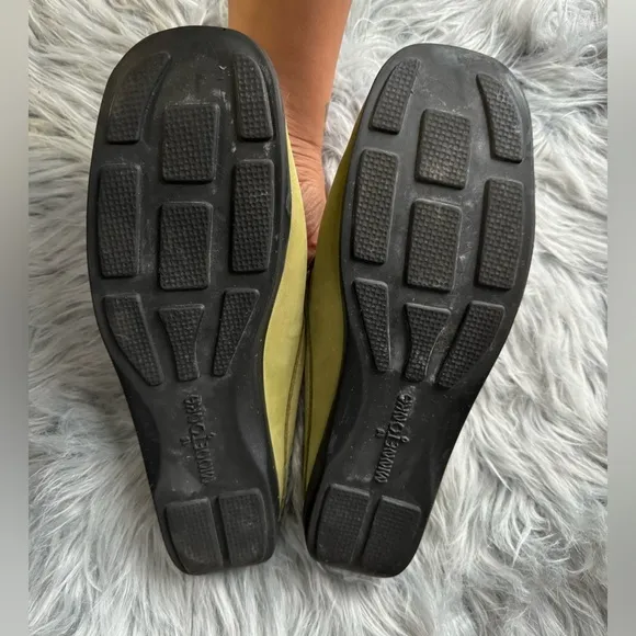 Women's MINNETONKA  Leather Shoes Size 8.5