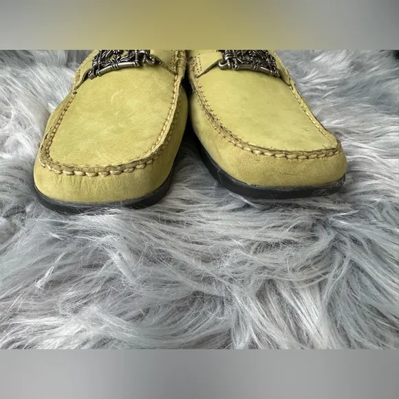 Women's MINNETONKA  Leather Shoes Size 8.5