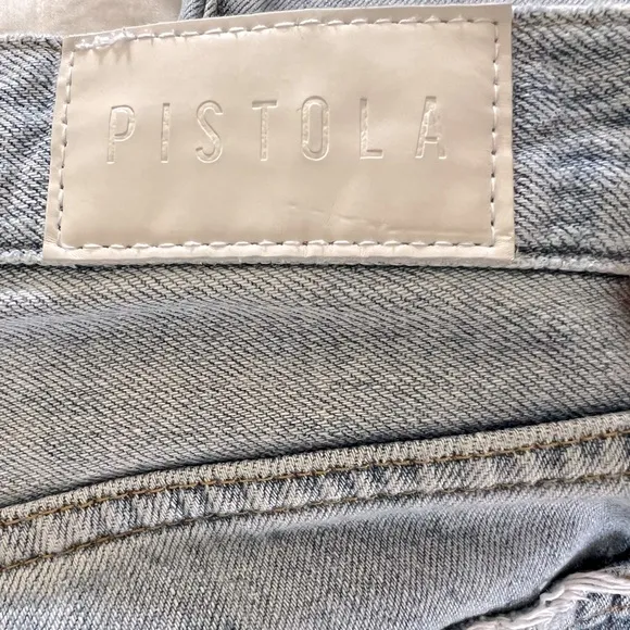 Women’s PISTOLA distressed, high rise, crop Charlie jeans. Size, 26