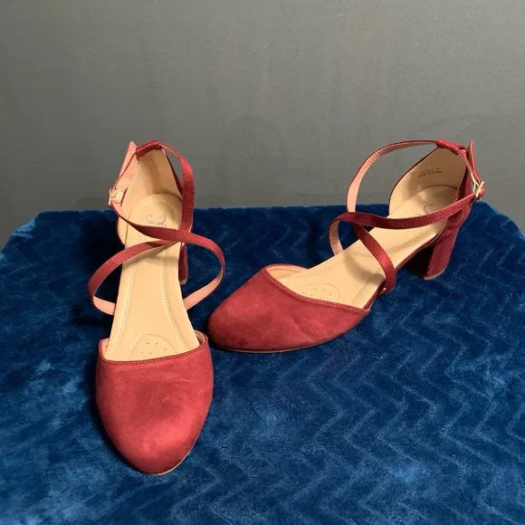 Women's Unbranded Heels, Size 10, Burgundy faux suede