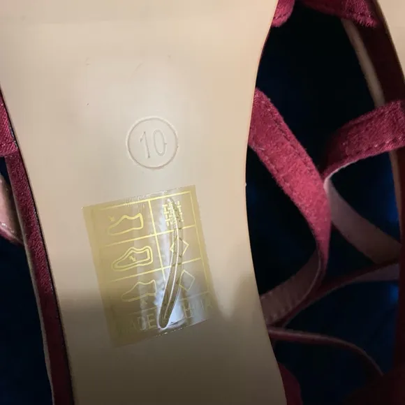 Women's Unbranded Heels, Size 10, Burgundy faux suede