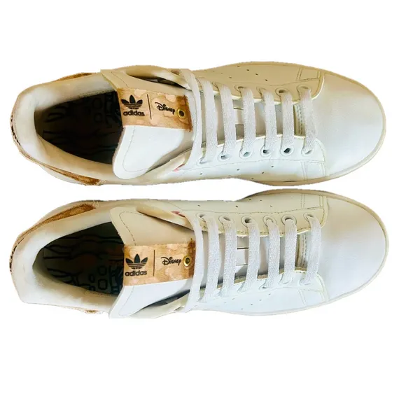 WOMEN'S White Adidas Superstars Stan Smith x Disney Bambi 7.5 Keychain like new