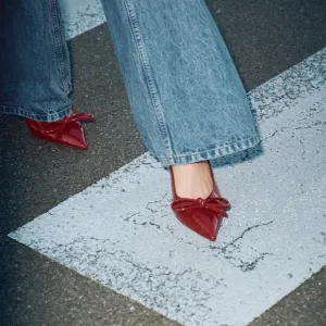 🖤ZARA FAUX PATENT LEATHER BOW HEELED SHOES