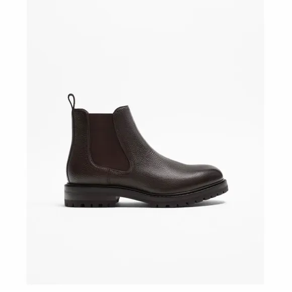 Zara leather Chelsea boots- .Brown color