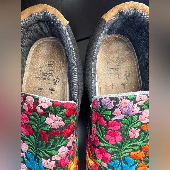 Zipak-Na San Antonino Multicolor FloralEmbroidery Sneakers Size 8